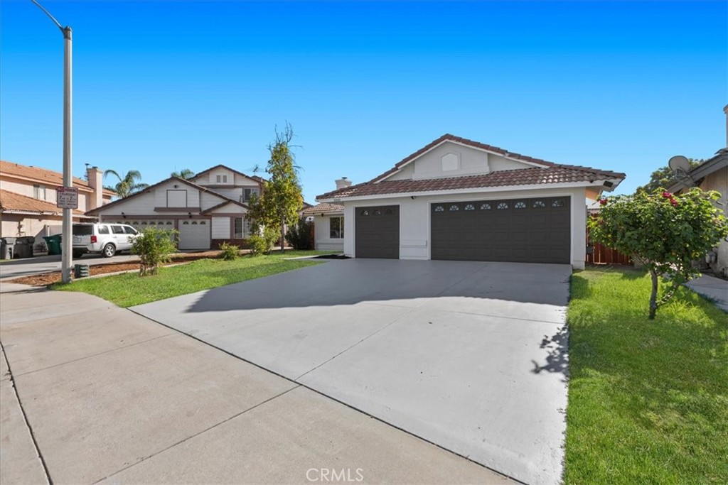 16800 Lake Victoria Property Photo 4