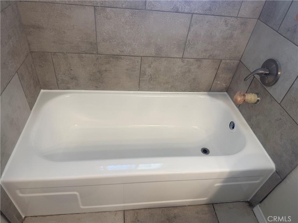 9785 Vine Property Photo 2