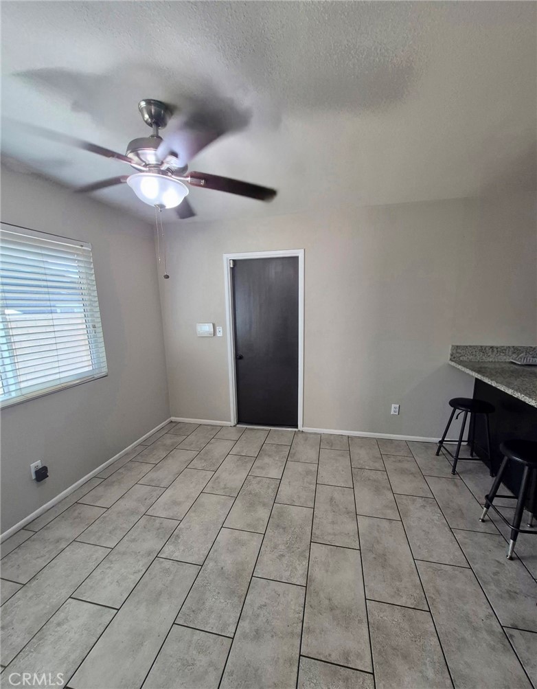 9785 Vine Property Photo 3