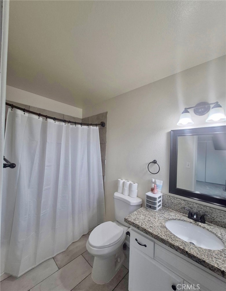9785 Vine Property Photo 6