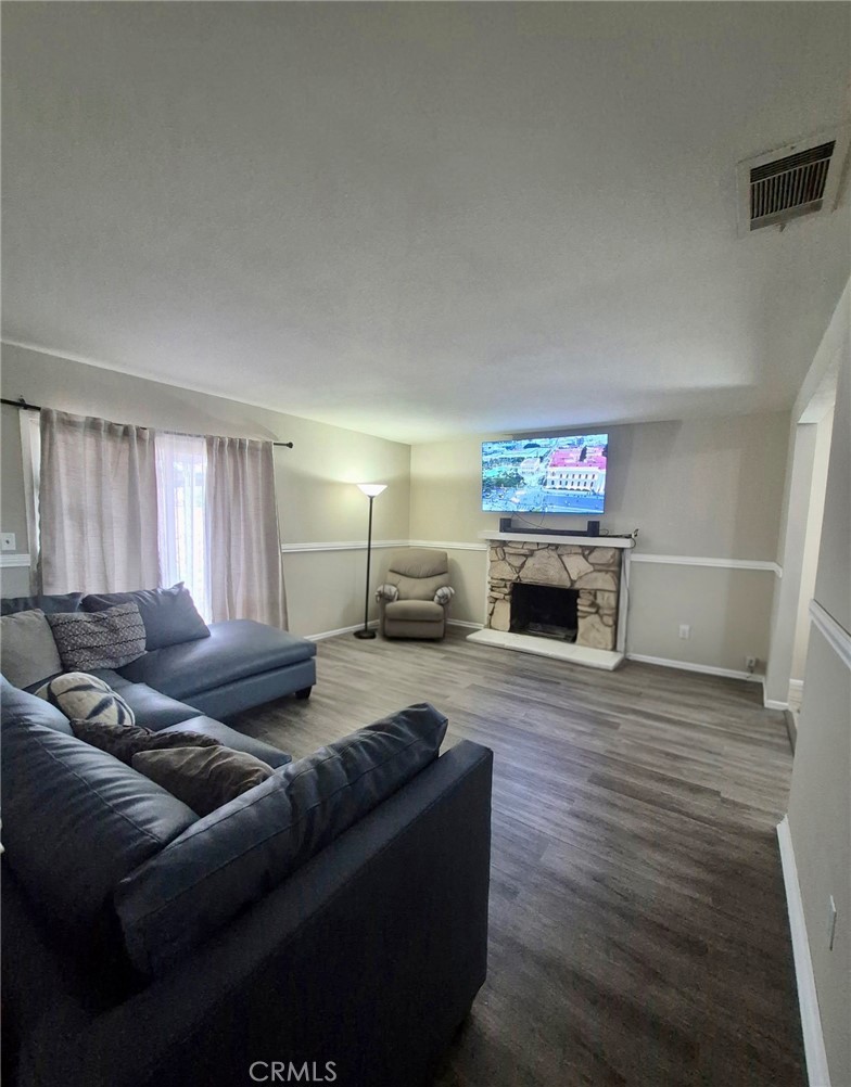 9785 Vine Property Photo 10