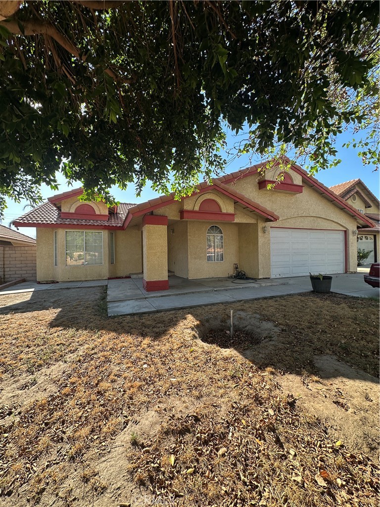 1534 Clyde Street Property Photo 1