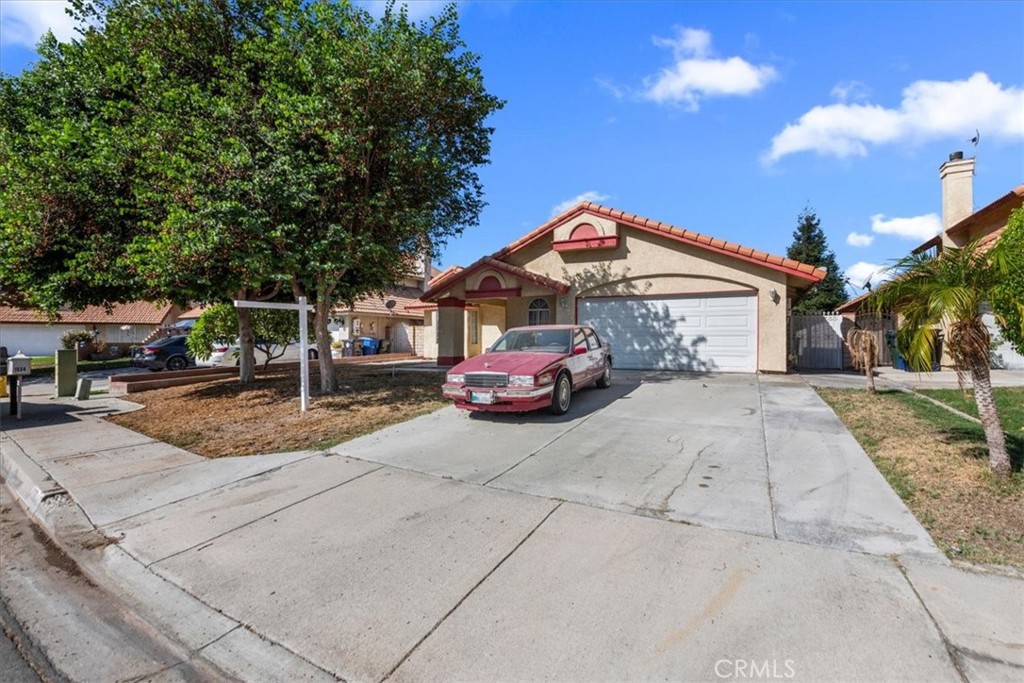 1534 Clyde Street Property Photo 2