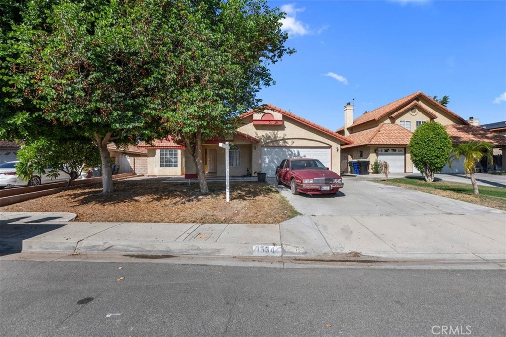 1534 Clyde Street Property Photo 3