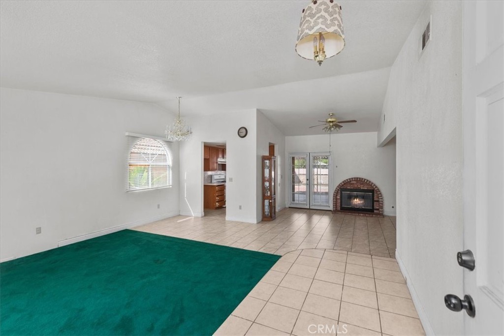1534 Clyde Street Property Photo 4