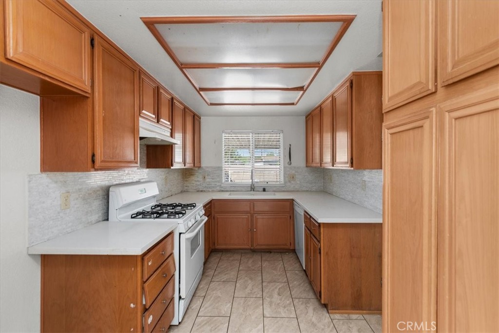 1534 Clyde Street Property Photo 13