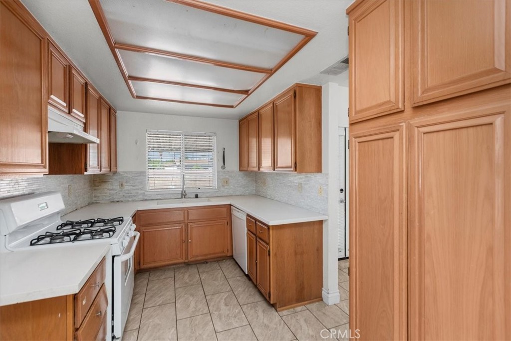 1534 Clyde Street Property Photo 14