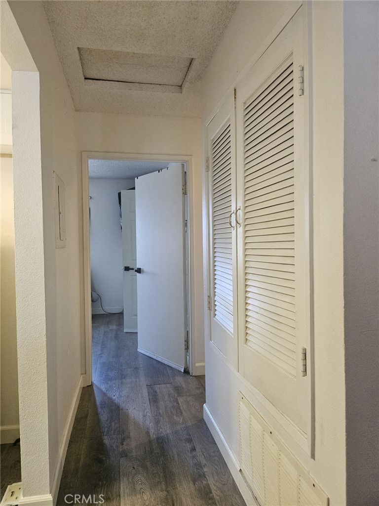 1025 N Tippecanoe Avenue Property Photo 8