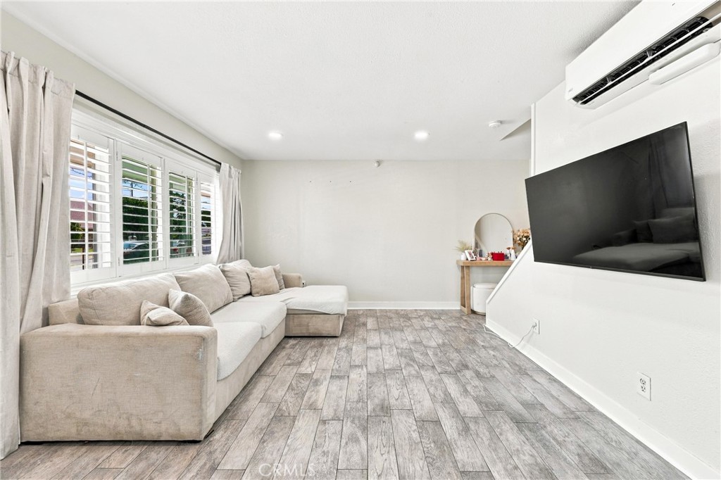 13223 Duffield Property Photo 5