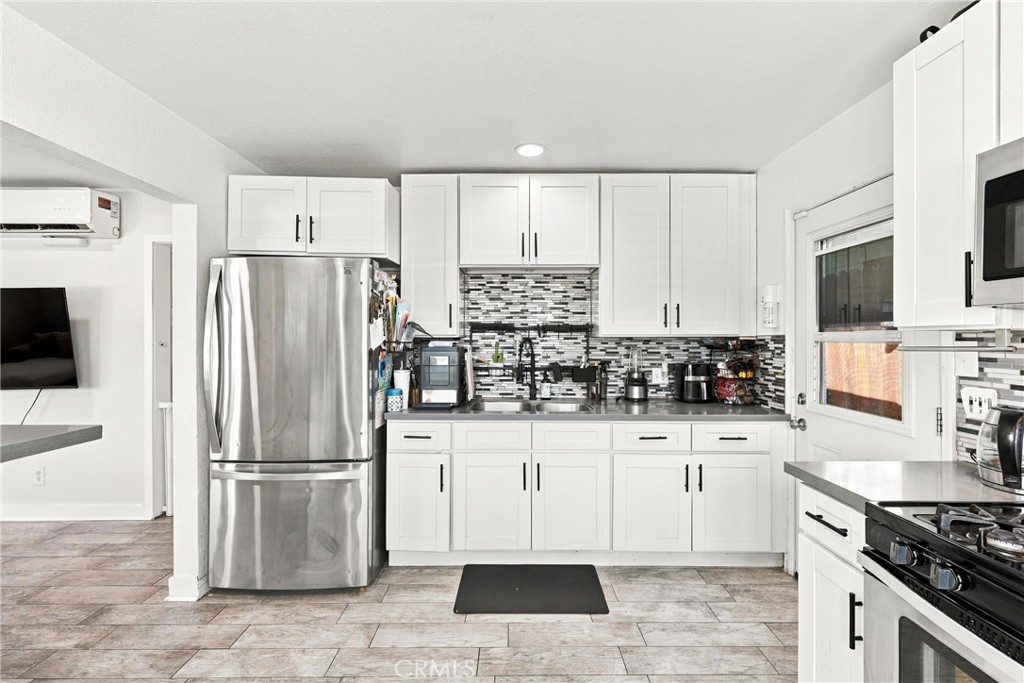 13223 Duffield Property Photo 12