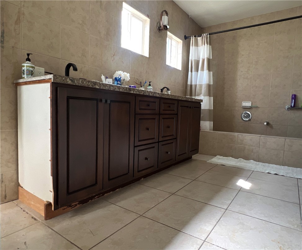 582 25th Property Photo 11