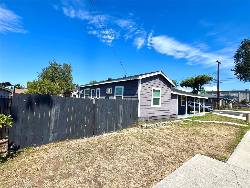 8603 Greenleaf Property Photo 5
