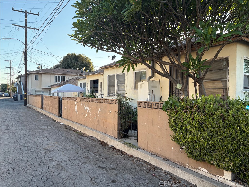 5340 Dewar Avenue Property Photo 3