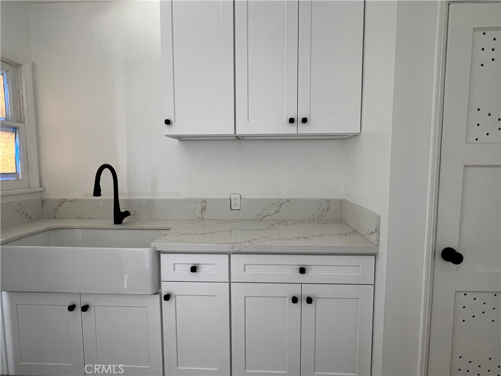 5340 Dewar Avenue Property Photo 8