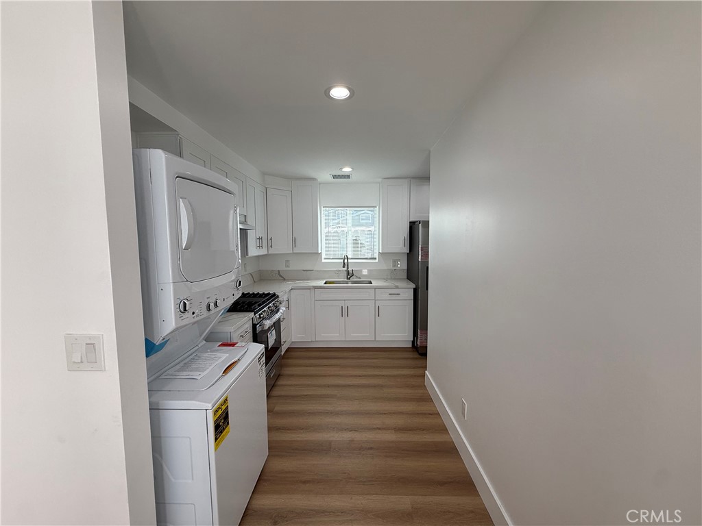 2808 Exposition Pl Property Photo 4