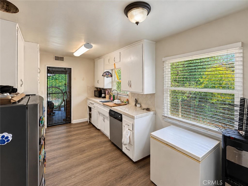 9341 Skylark Boulevard Property Photo 8