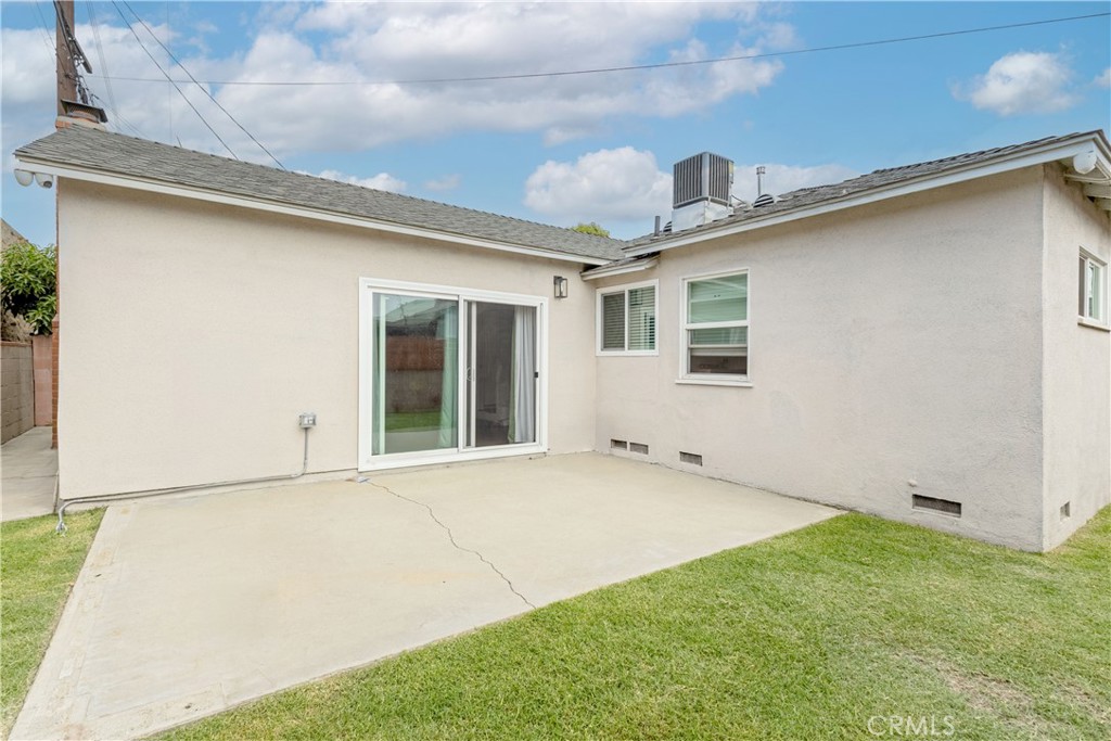 9440 Brookpark Rd Property Photo 18
