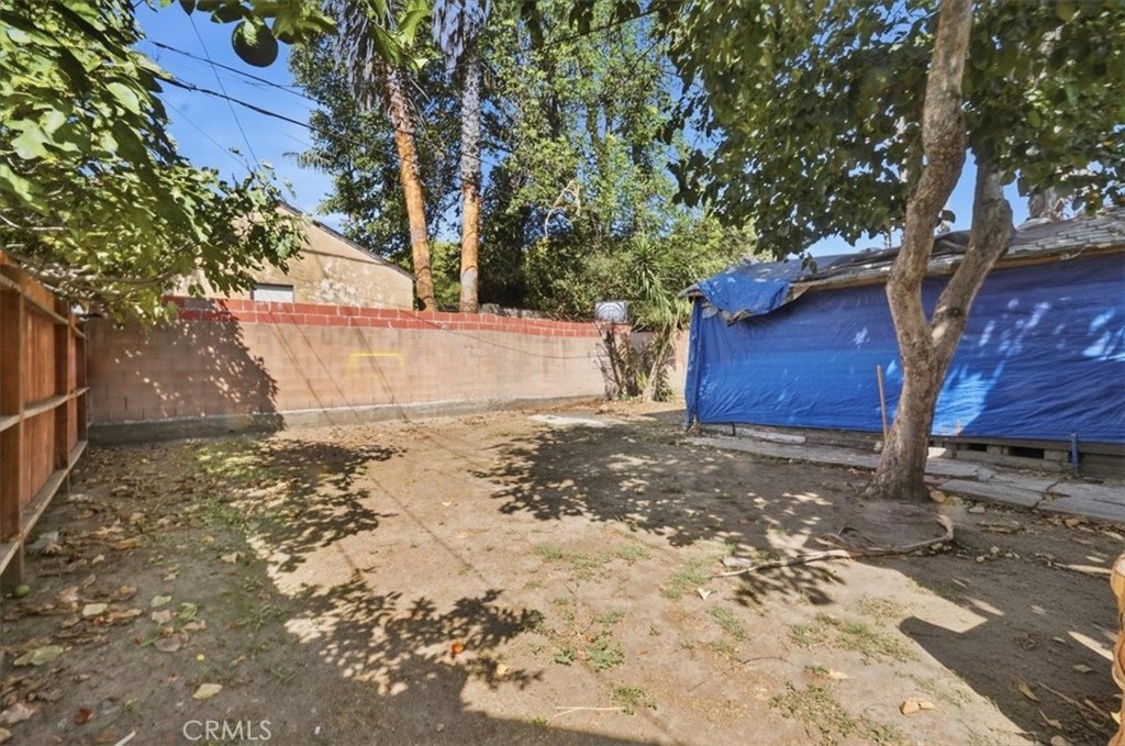 2821 N Hollister Avenue Property Photo 30