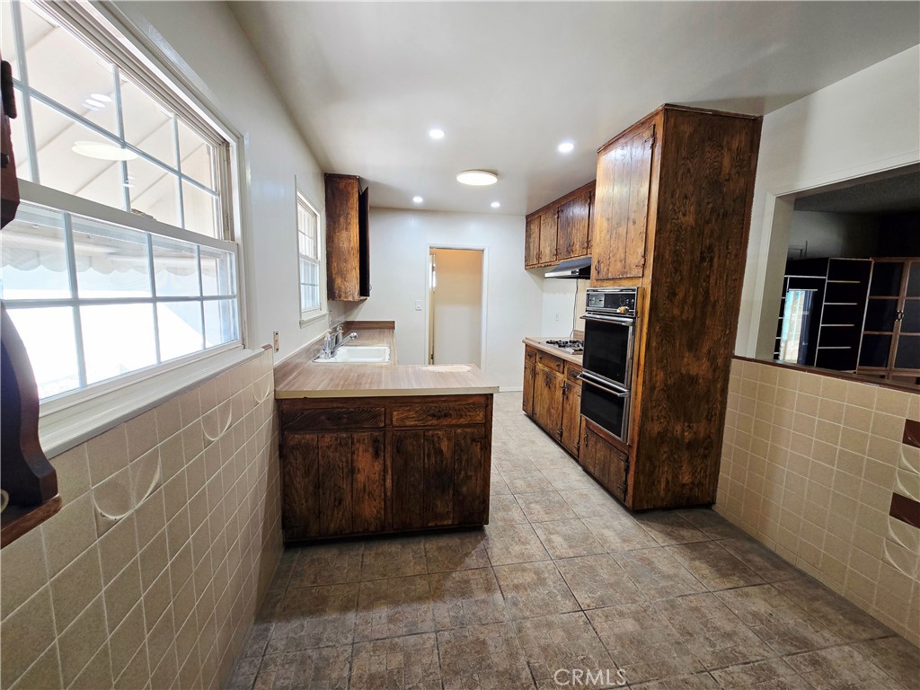 1240 S Pricedale Property Photo 3
