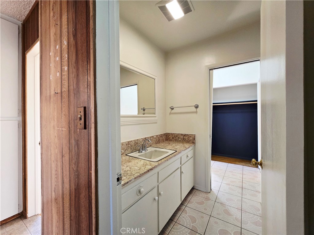 1240 S Pricedale Property Photo 10