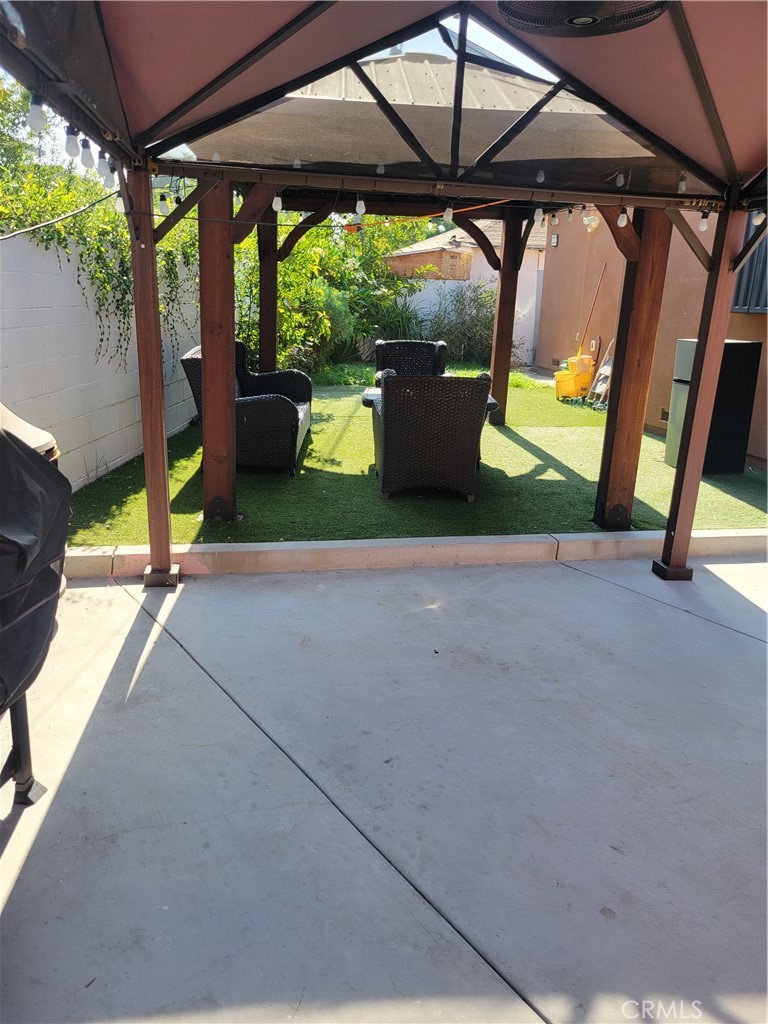 10503 Oberon Street Property Photo 8