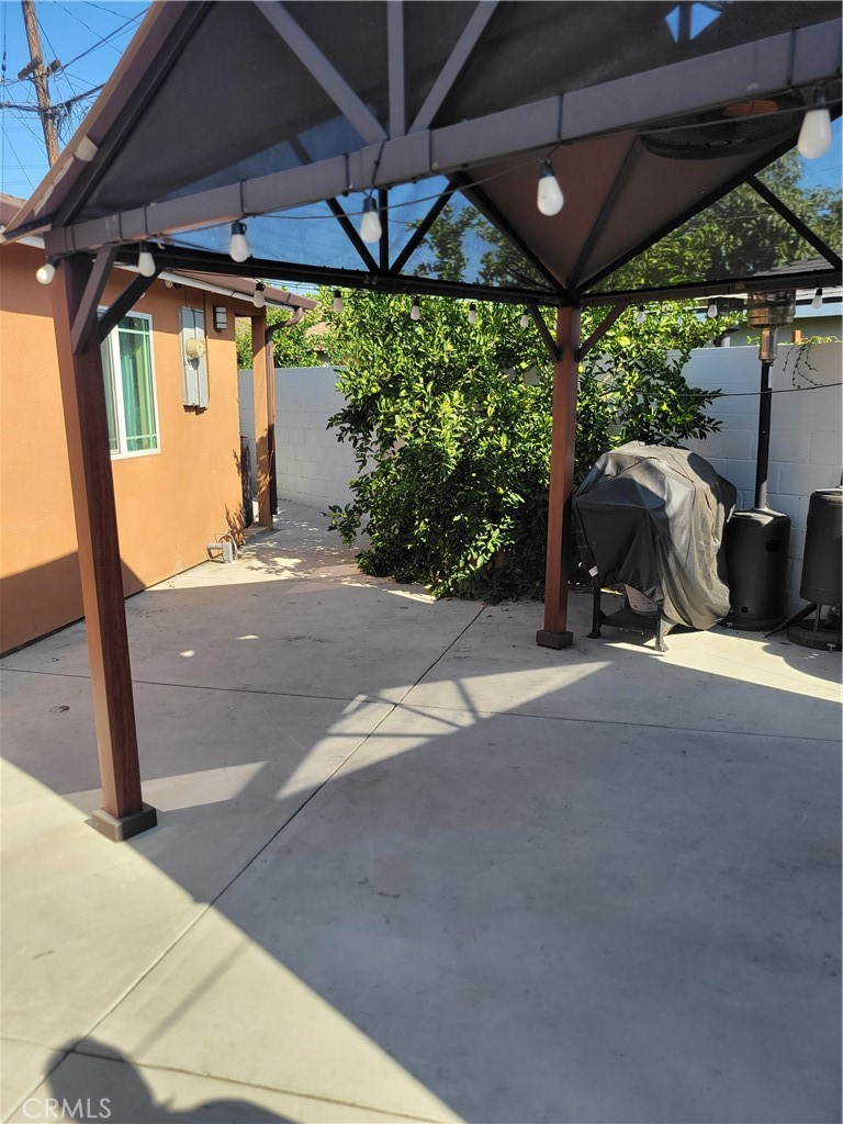 10503 Oberon Street Property Photo 9