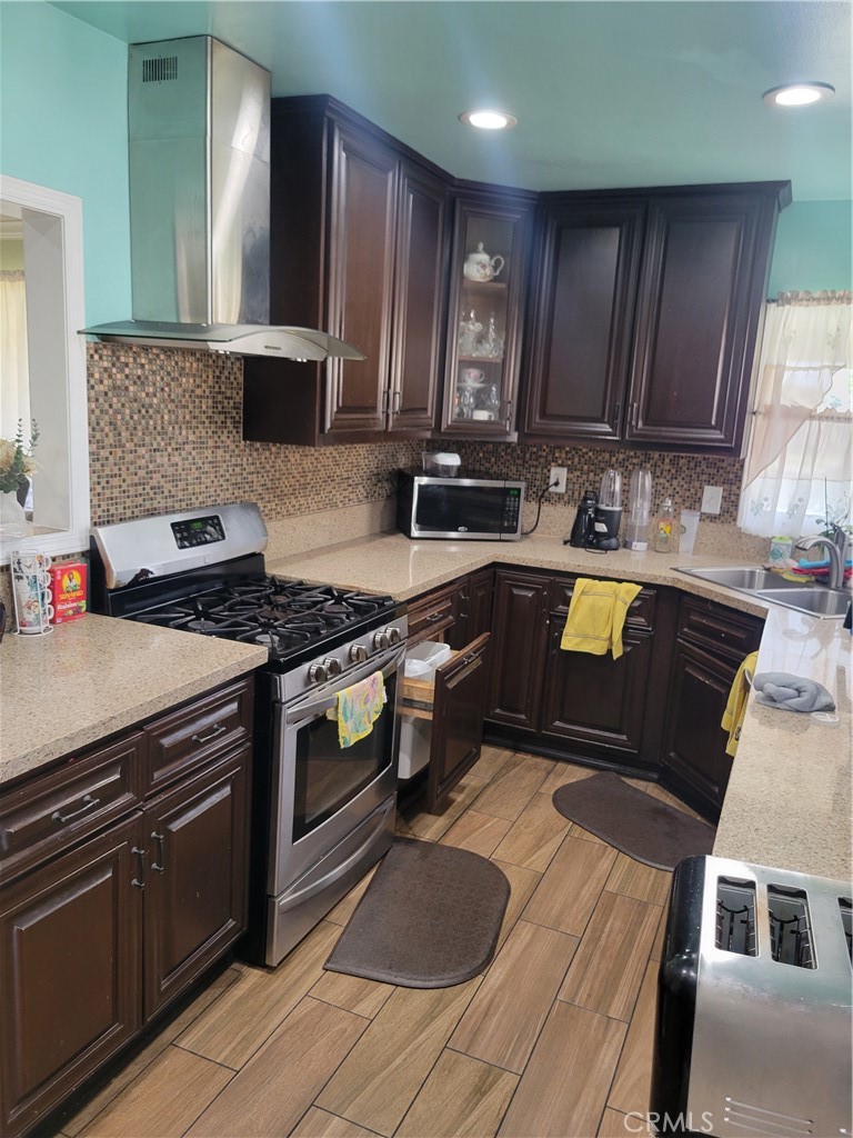 10503 Oberon Street Property Photo 18
