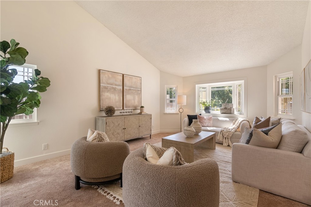 658 Glenmore Property Photo 6