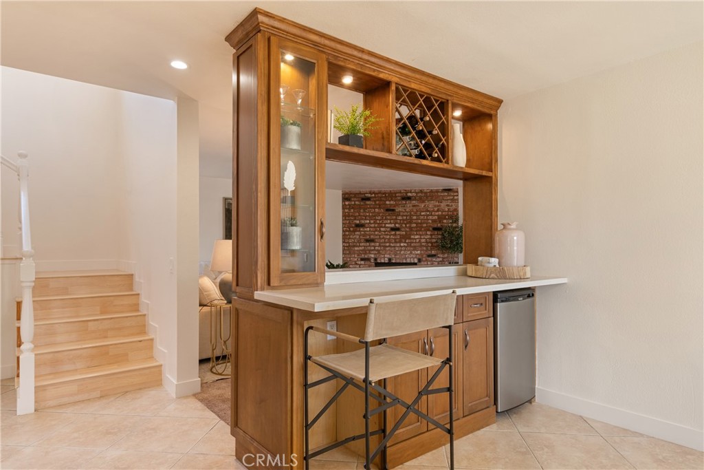 658 Glenmore Property Photo 12