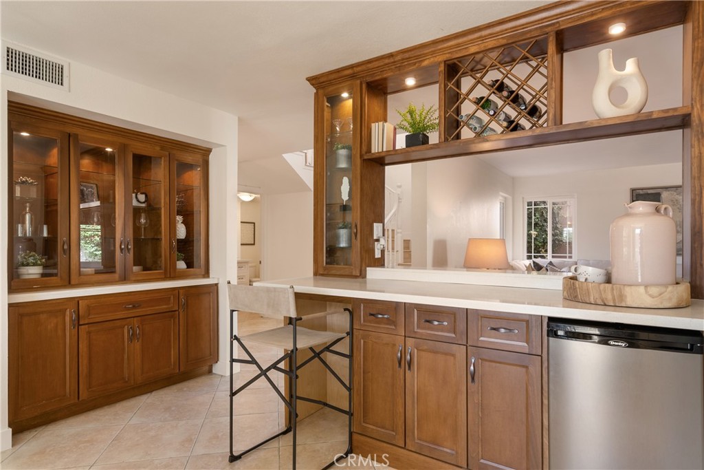 658 Glenmore Property Photo 13