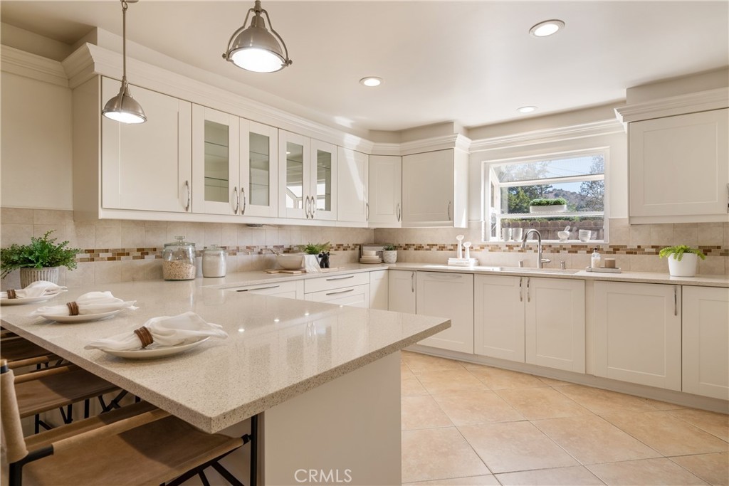 658 Glenmore Property Photo 15