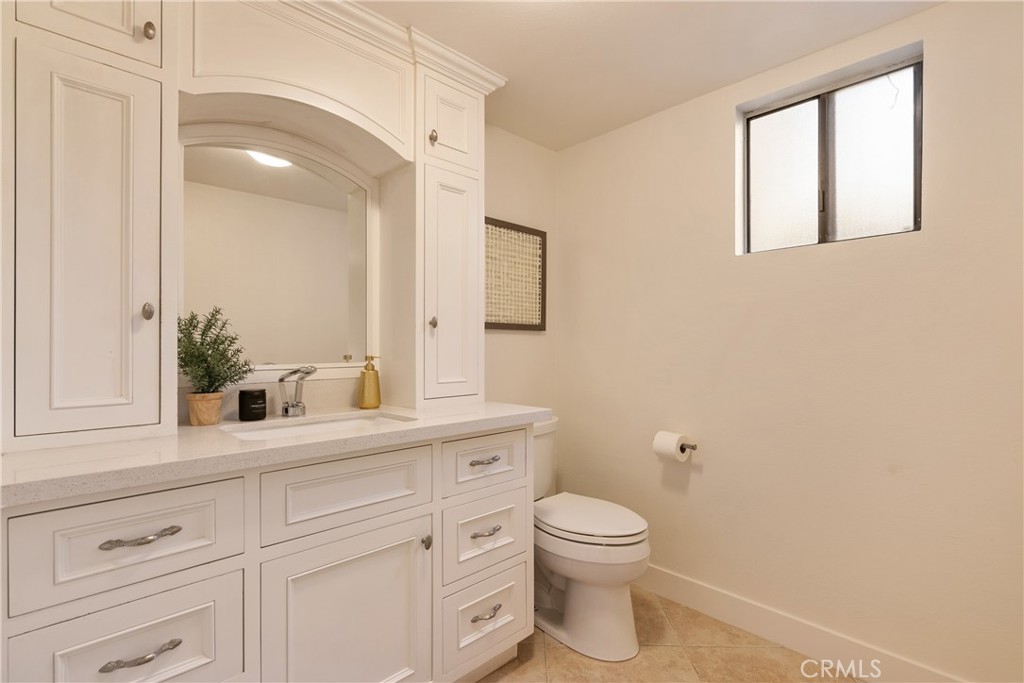 658 Glenmore Property Photo 23