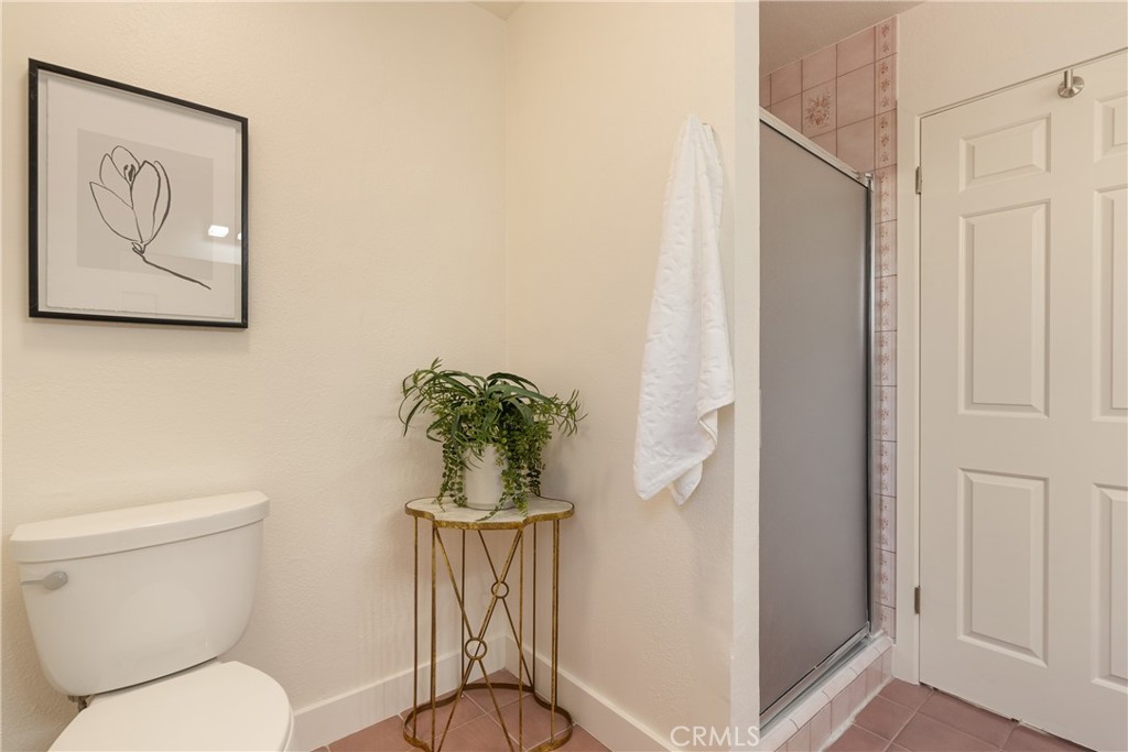 658 Glenmore Property Photo 30