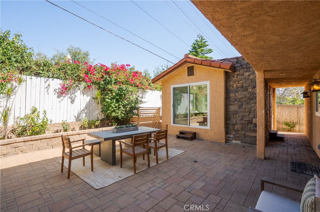 658 Glenmore Property Photo 43