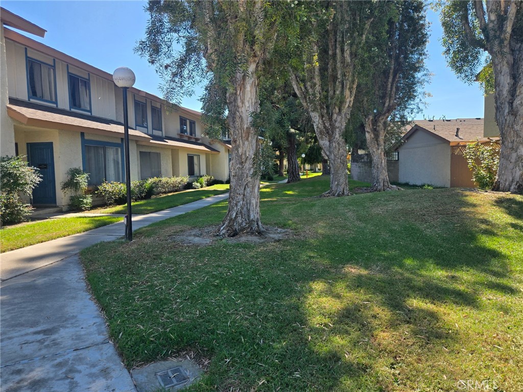 5950 Imperial Property Photo 3