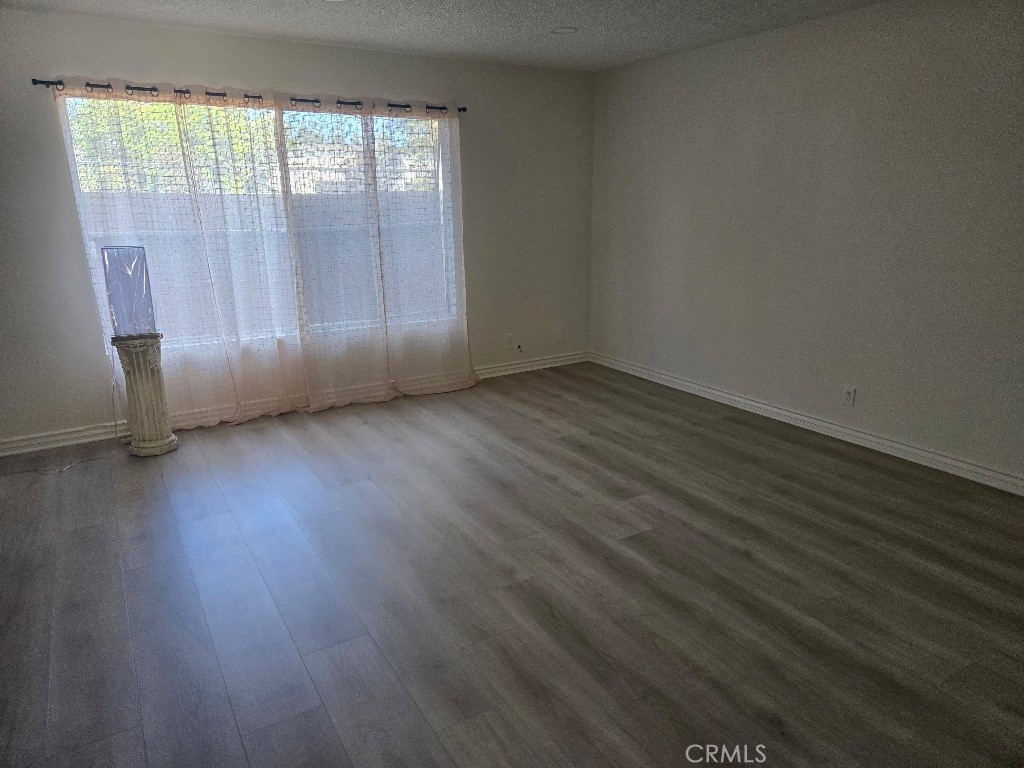5950 Imperial Property Photo 9