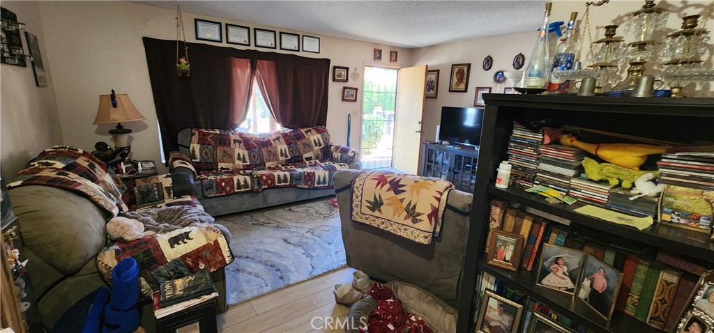 12529 E Avenue V10 Property Photo 8