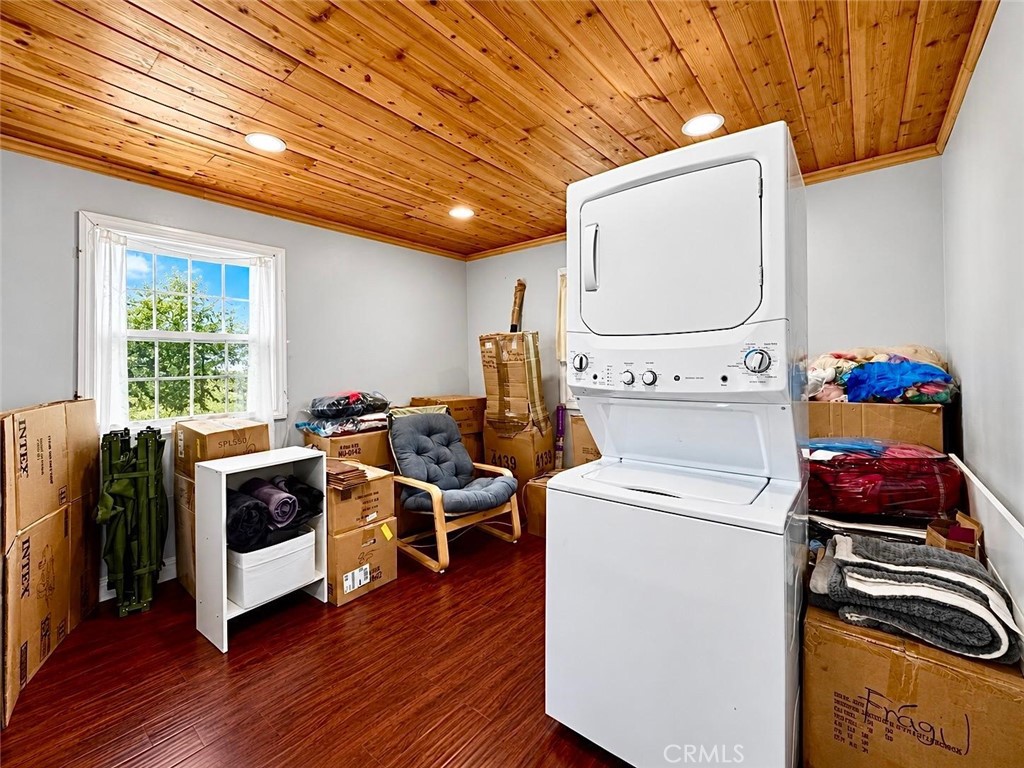 1115 E 105th Street Property Photo 10