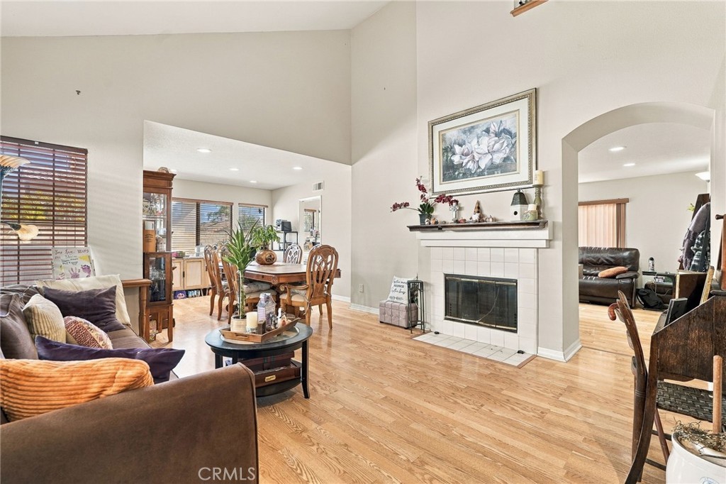 17633 Wildflower Property Photo 6