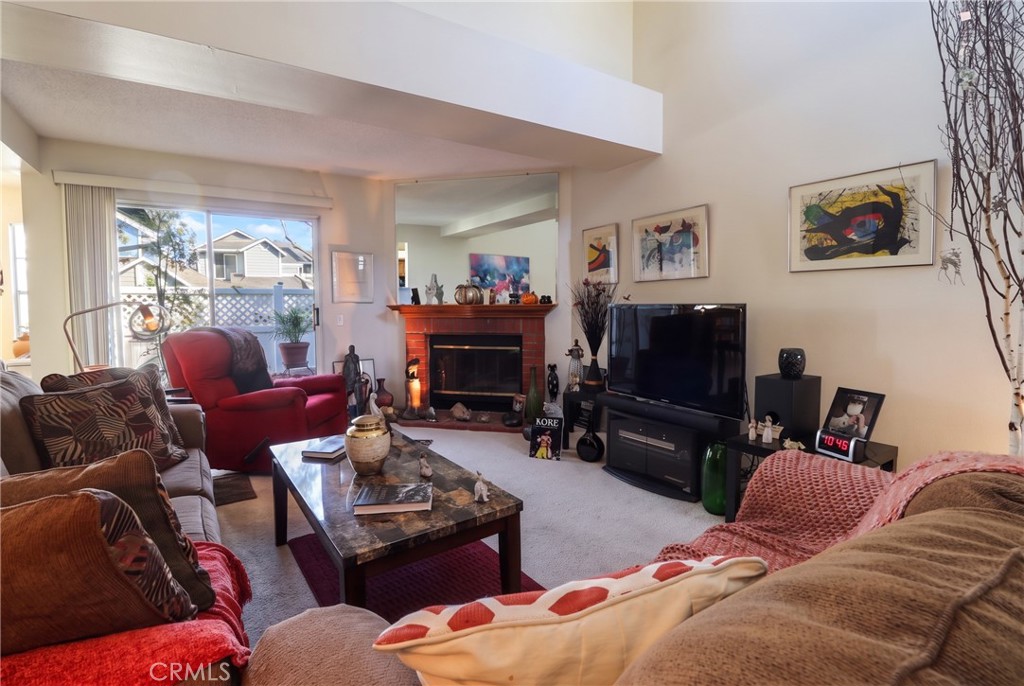 126 N Glendora Property Photo 5