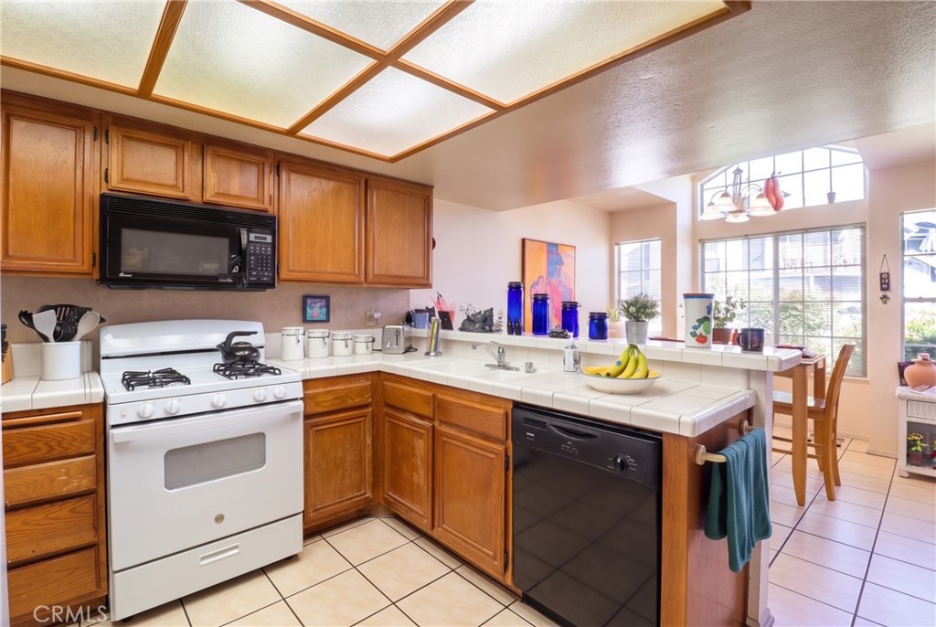 126 N Glendora Property Photo 8