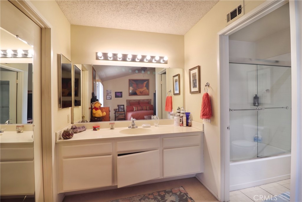 126 N Glendora Property Photo 12