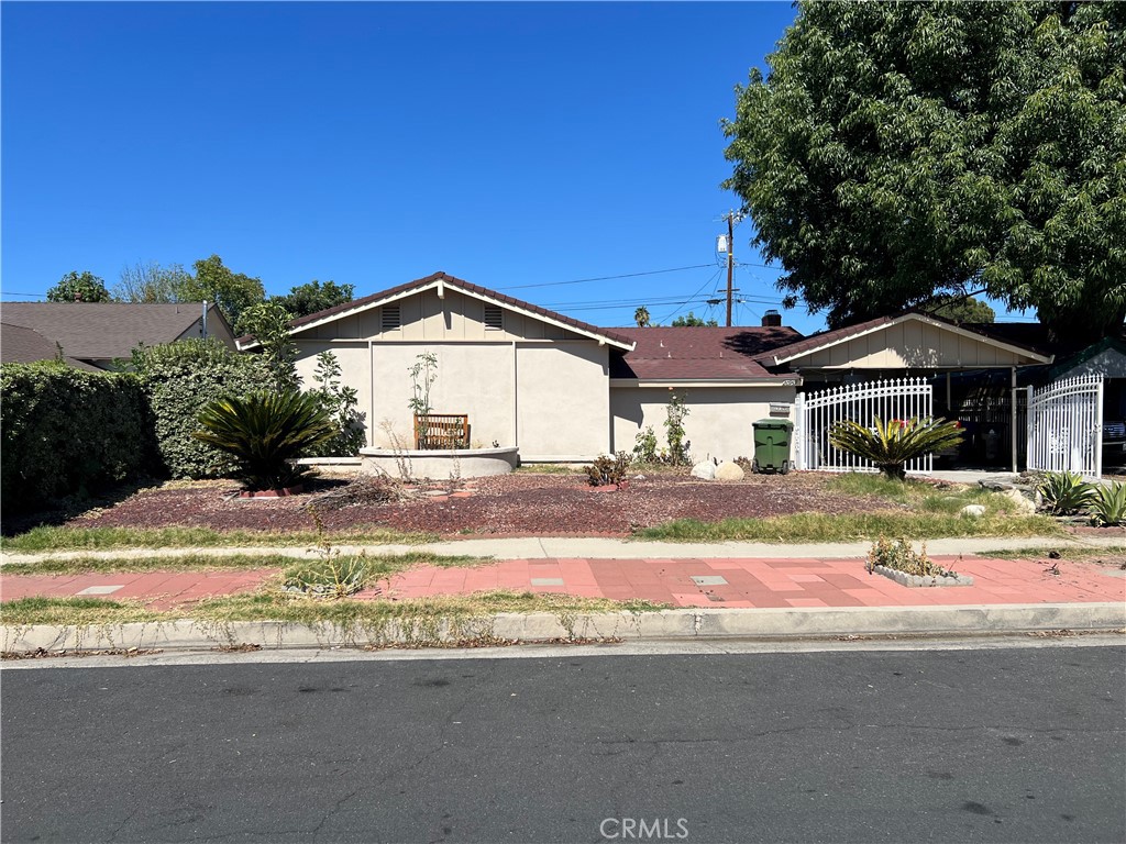 20959 Strathern Property Photo 1