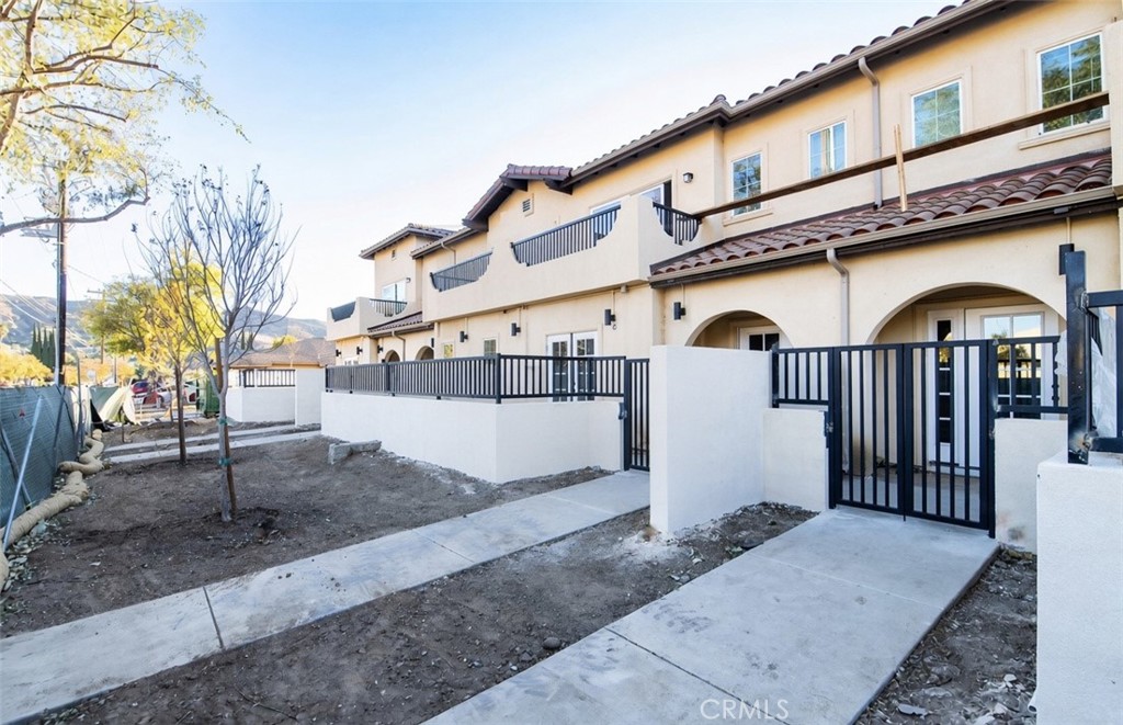 5518 E Los Angeles Avenue 2 Property Photo 4