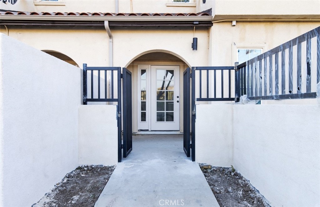 5526 E Los Angeles Avenue 4 Property Photo 1