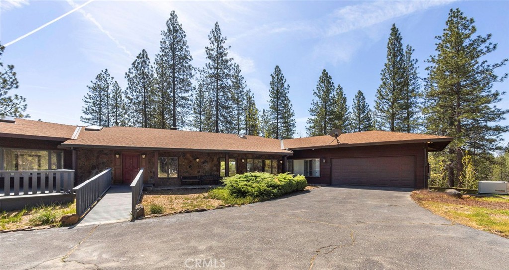 10379 Mcmahon Road Property Photo 2