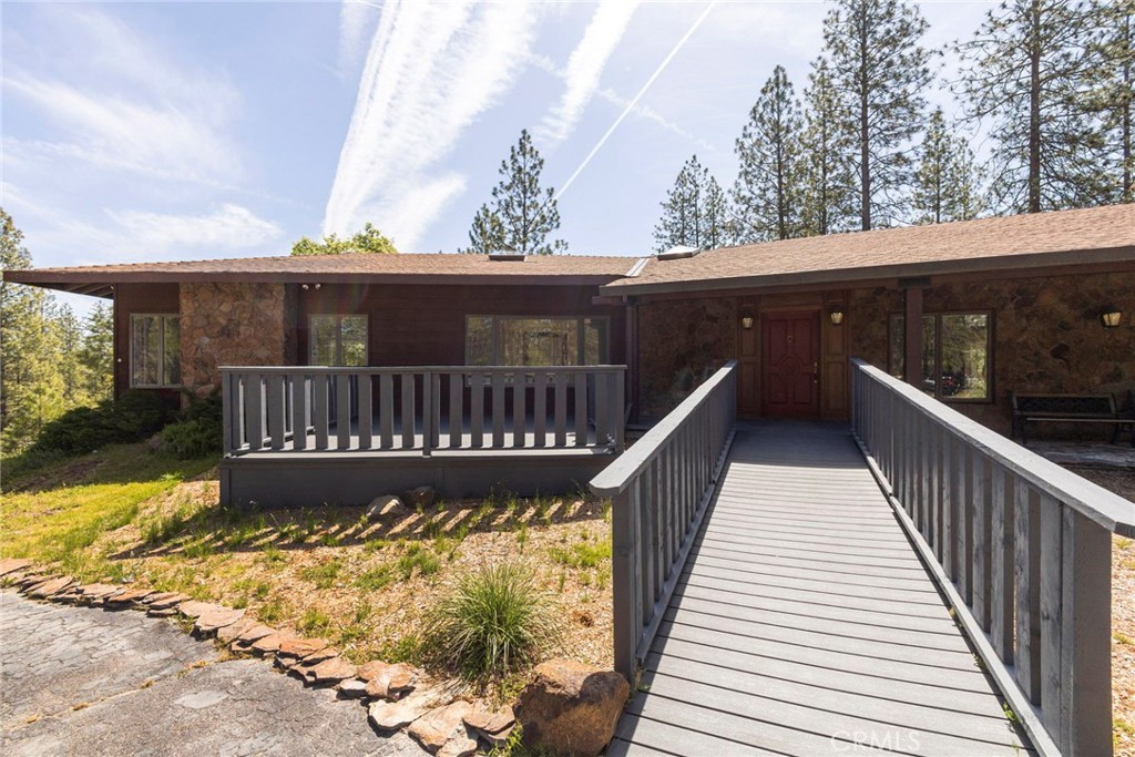10379 Mcmahon Road Property Photo 3