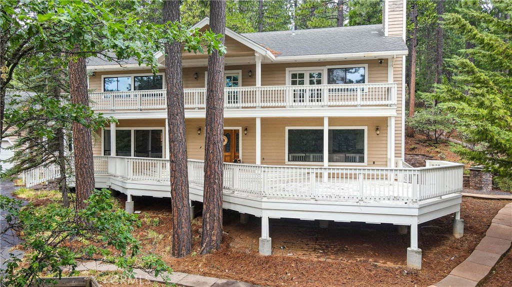 1870 Thunderbolt Property Photo 3