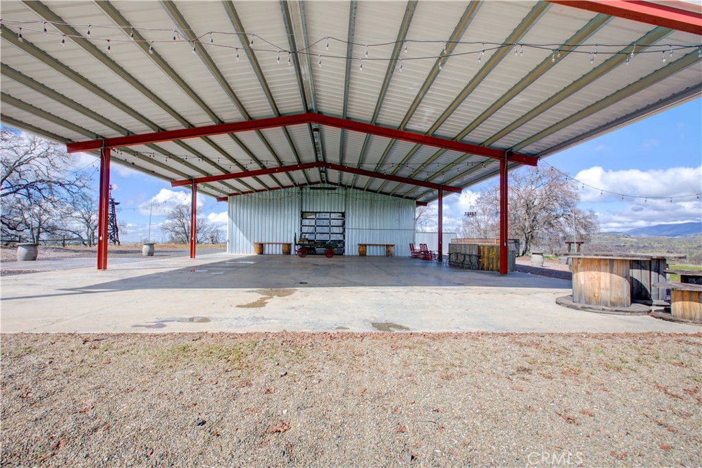 2350 Old Highway Property Photo 8