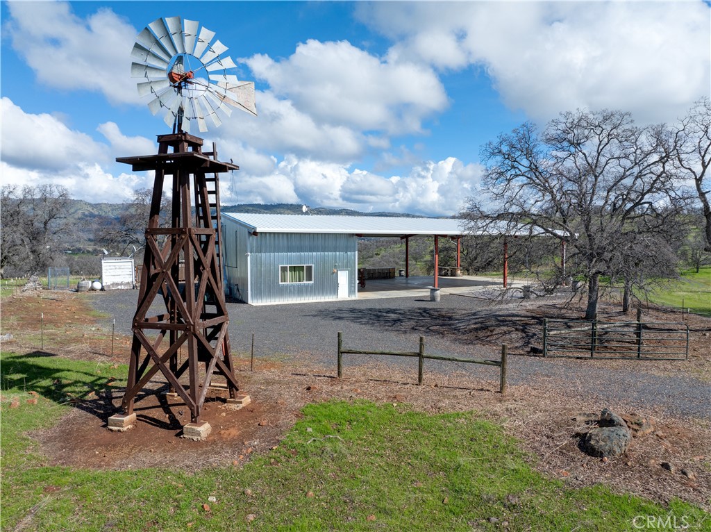 2350 Old Highway Property Photo
